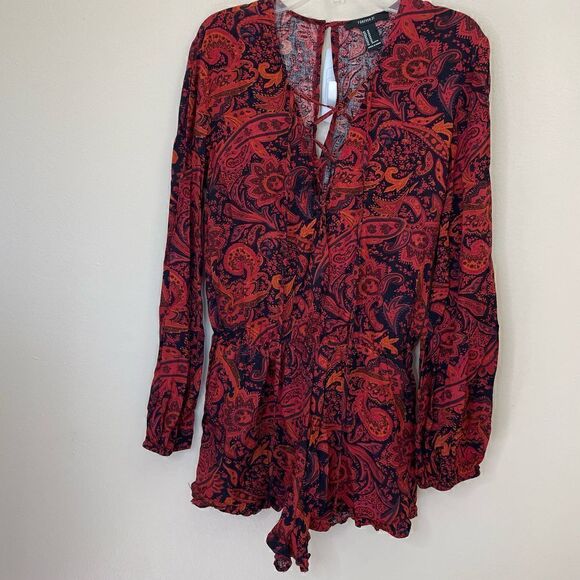 Forever 21| Medium Romper| Super soft| 100% Rayon| With pockets| Paisley print - Picture 11 of 13